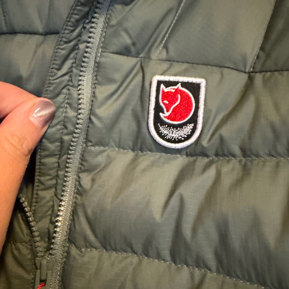 NWT Women’s Size Small Fjallraven Expedition Pack Down AnorakGreen Puffer Jacket - Picture 3 of 10